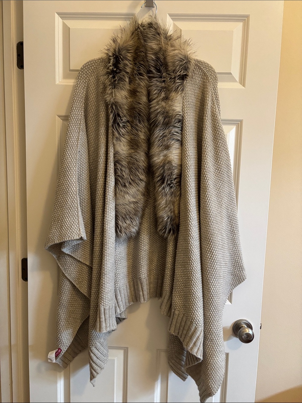 Faux Fur Neck Knit Cape Wrap